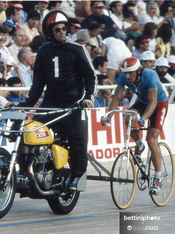 Vicino con maglia della nazionale