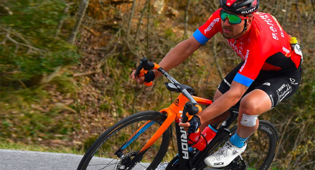 Sonny Colbrelli in azione con la nuova Merida Reacto