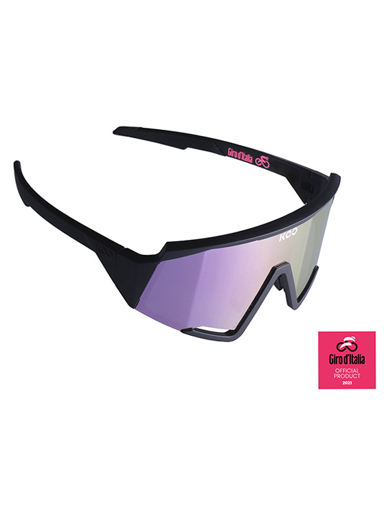 Gli occhiali KOO Spectro nella limited edition Giro d'Italia con la lente rosa