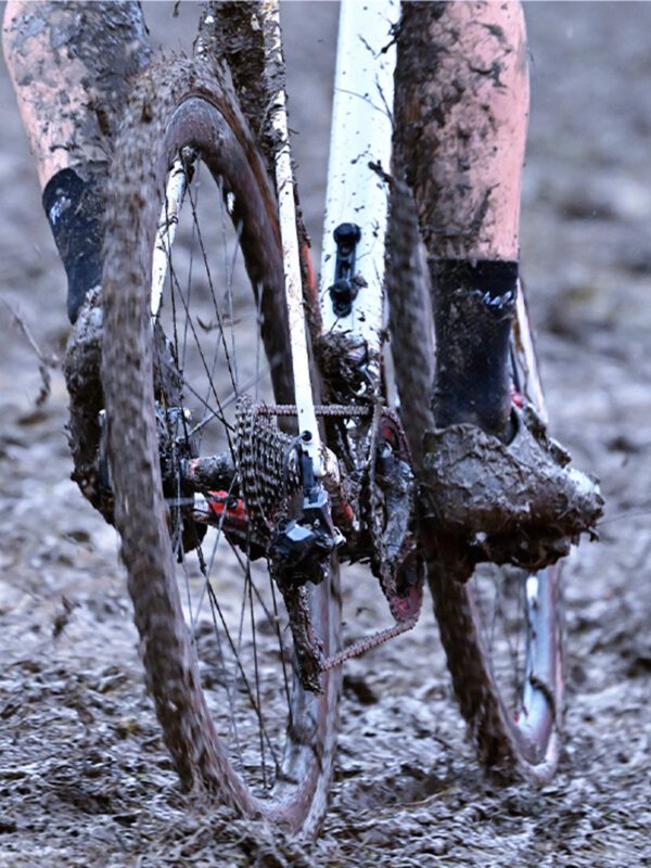 Bicicletta sporca? Ecco il KIT UNICO per la pulizia della tua bici  Un KIT  unico per la pulizia della tua bicicletta creato da un meccanico di Coppa  del Mondo Questi i