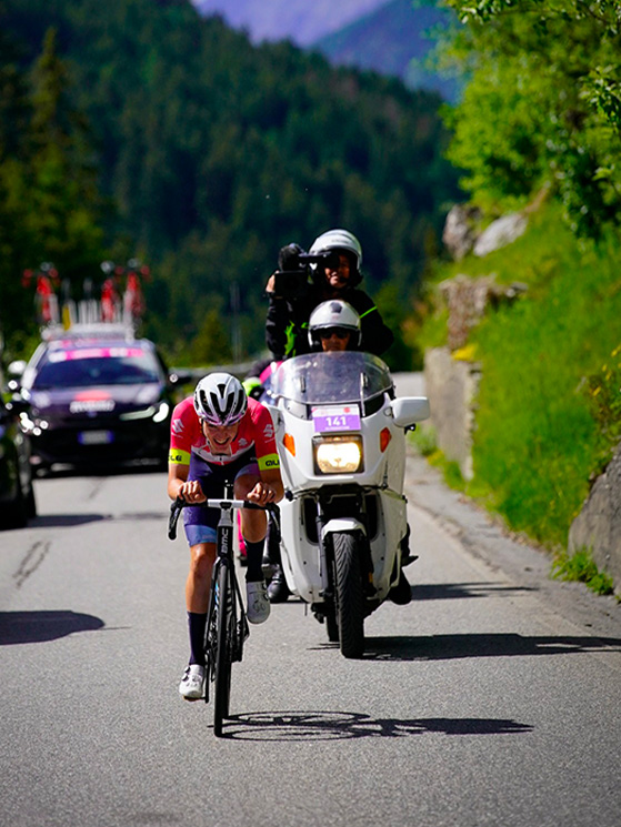 Leo Hayter correrà nella Ineos-Grenadiers. Per Axel Merckx un passaggio naturale. L'inglese è pronto e saprà ben comportarsi sin da subito