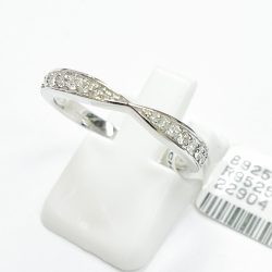 18K Diamond Ring