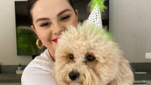 Selena Gómez presentó la línea de cosméticos para perros