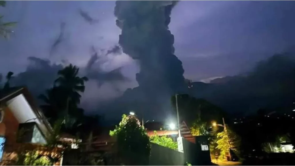 en erupción