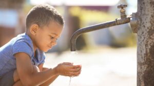 agua contaminada