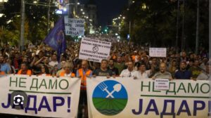 Multitudinaria protesta contra la mina de litio