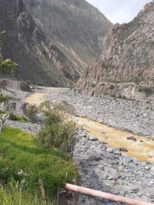 La coloración de los ríos de Perú se vio afectado por el cambio climático. Foto: Redes sociales.