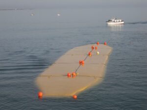 Así son las bolsas flexibles para transportar agua por mar. Foto: Rino.