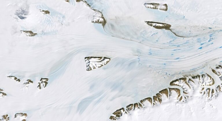 Las imágenes satelitales que muestran el deshielo en la Antártida. (Foto: Landsat 8- OLI).