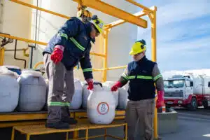 Recycling of used oil. Photo: DH-SH.