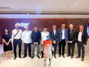 Traer inversiones de China a San Vicente