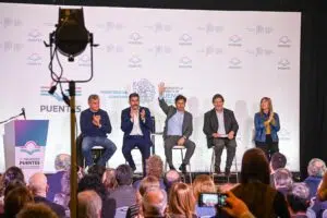 Governor participates in the announcement