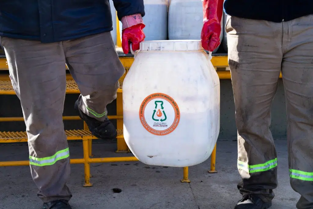 Recycled oil. Photo: DH-SH.