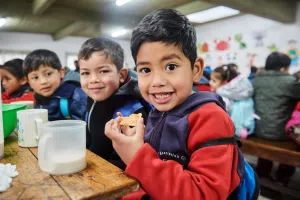 La importancia del desayuno saludable en los niños. Foto: Banco de Alimentos Buenos Aires.