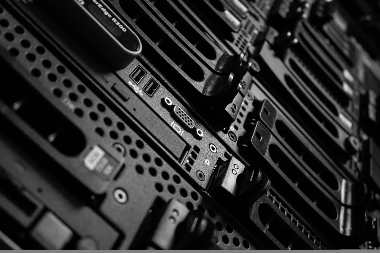 Resource consumption of data centers. (Photo: Pixabay).