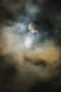 Partial solar eclipse. Photo: Unsplash.