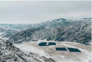 Switzerland advances in its solar push with the installation of photovoltaic panels in the Alps. Photo: Suncore. 