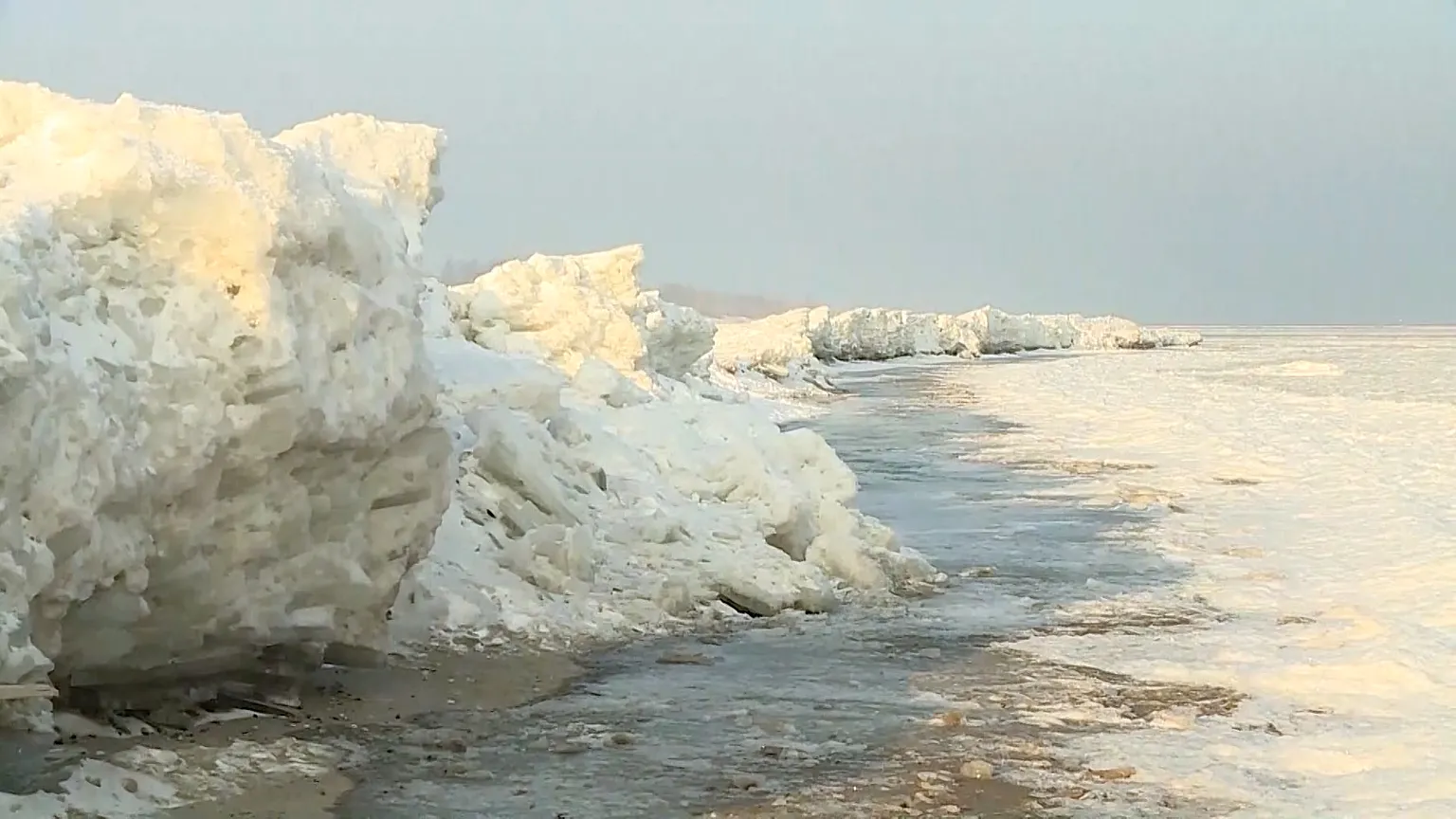 Unexpected ice ridges in the Baltic: a rare phenomenon that reveals clues about extreme climate