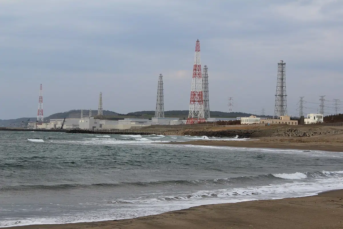 Japan shuts down the world’s largest nuclear power plant just one day after reactivating it due to an alarm activation