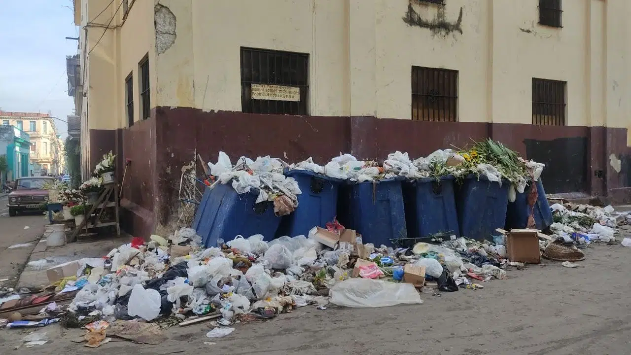 Cuba: Economic crisis collapses waste collection and worsens health emergency in Havana