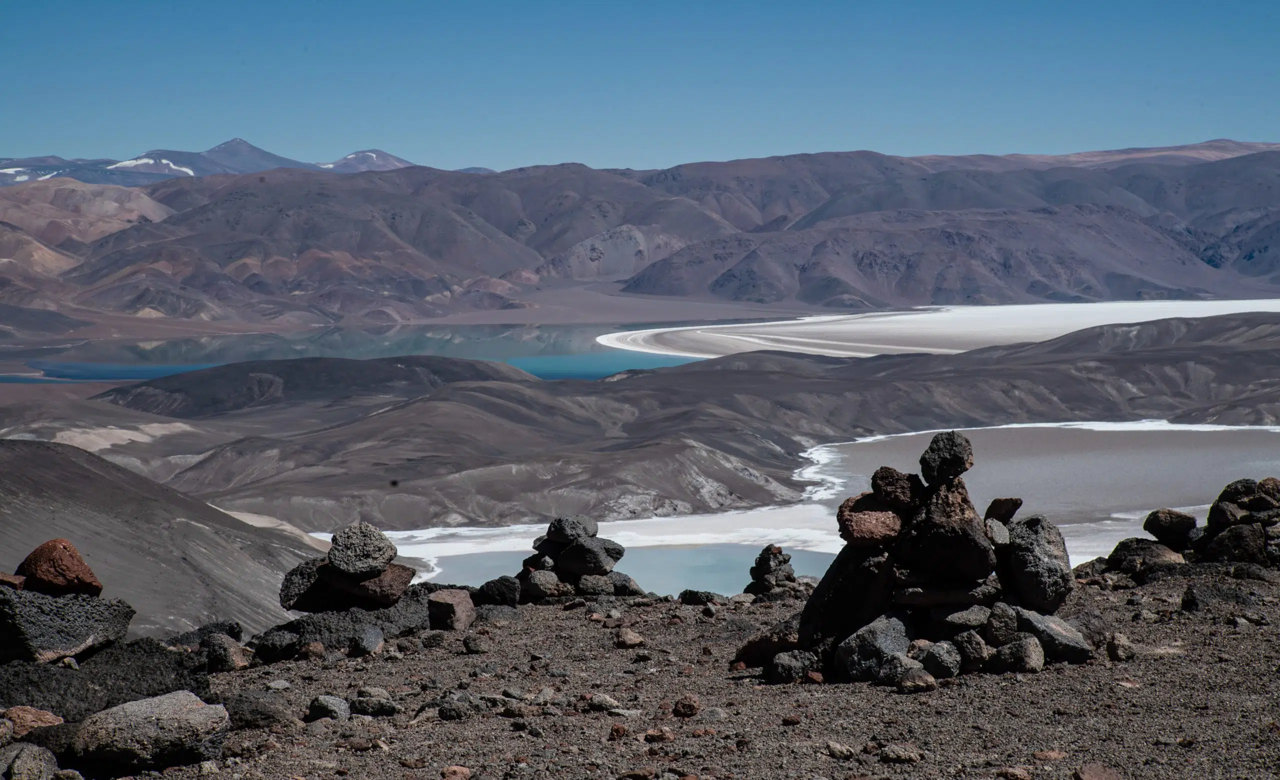 Ecocide reported in Catamarca: a lithium mining company allegedly drying up mountain lagoons in Fiambalá
