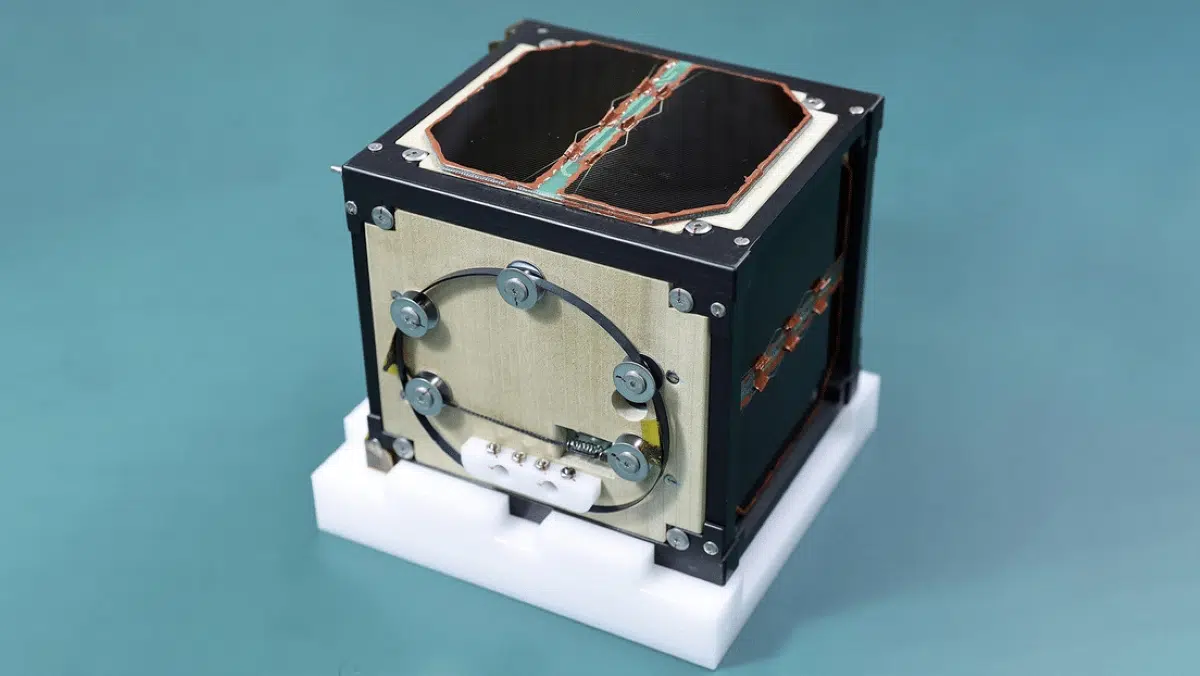 Japan launches the first wooden satellite to reduce space debris and orbital pollution