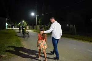 San Vicente amplía al 100 % la iluminación LED en nuevos barrios y refuerza su plan de eficiencia energética urbana. Foto: Municipio de San Vicente. 