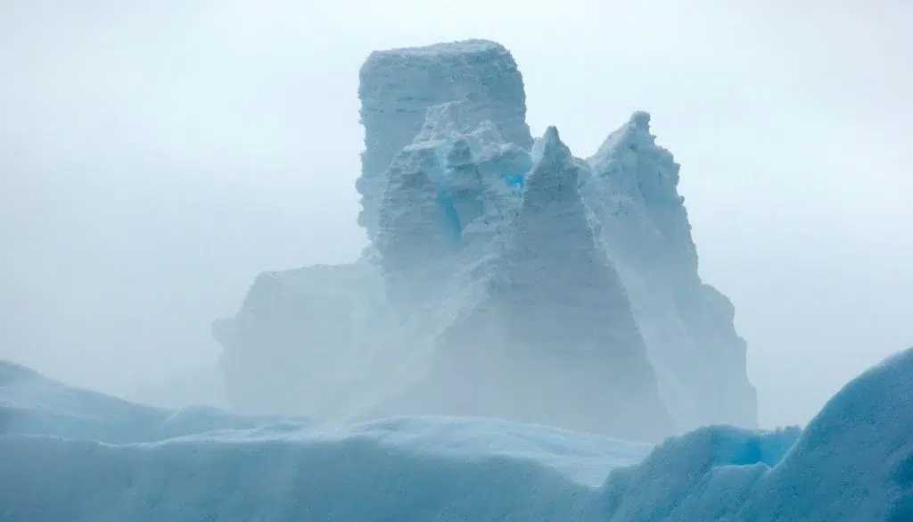 Giganten aus Eis im Wandel: Was die Mega-Eisberge über das Gleichgewicht des antarktischen Ozeans verraten. Foto: Meteored. 