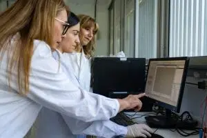 Científicas argentinas desenvolvem um sensor portátil para detectar arsênio em água contaminada em Córdoba. Foto: Conicet. 