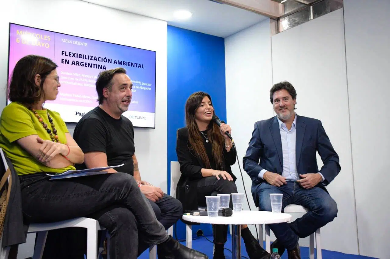Buenos Aires Province Environment Participated in a Debate on Environmental Flexibility at the Book Fair