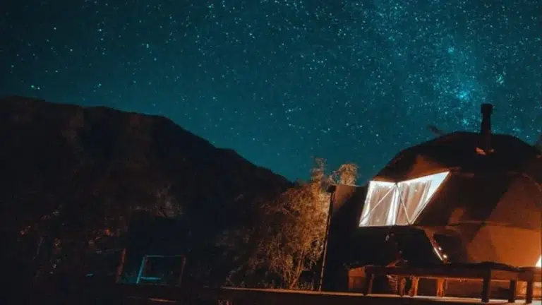 Nocturismo: la tendencia que transforma la forma de viajar en una experiencia distinta bajo la noche