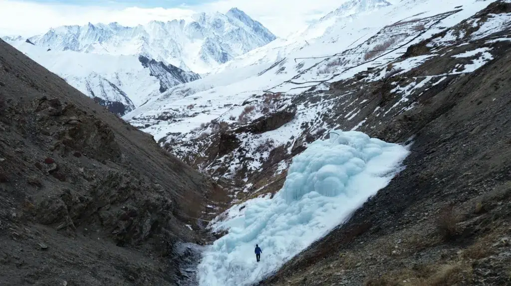 Glaciares artificiales en el Himalaya: la innovación que ayuda a enfrentar la crisis hídrica en India. Foto: BBC.
