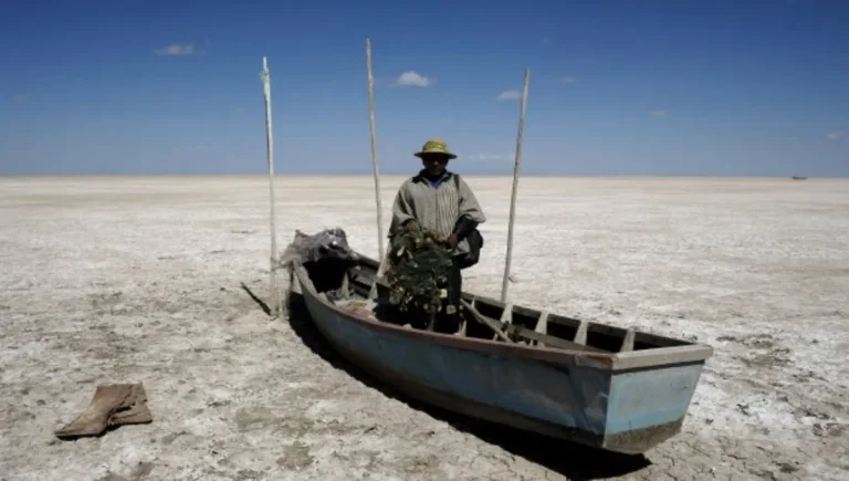 Del esplendor a la crisis: el desafío de recuperar el lago Poopó, uno de los ecosistemas más afectados de Bolivia