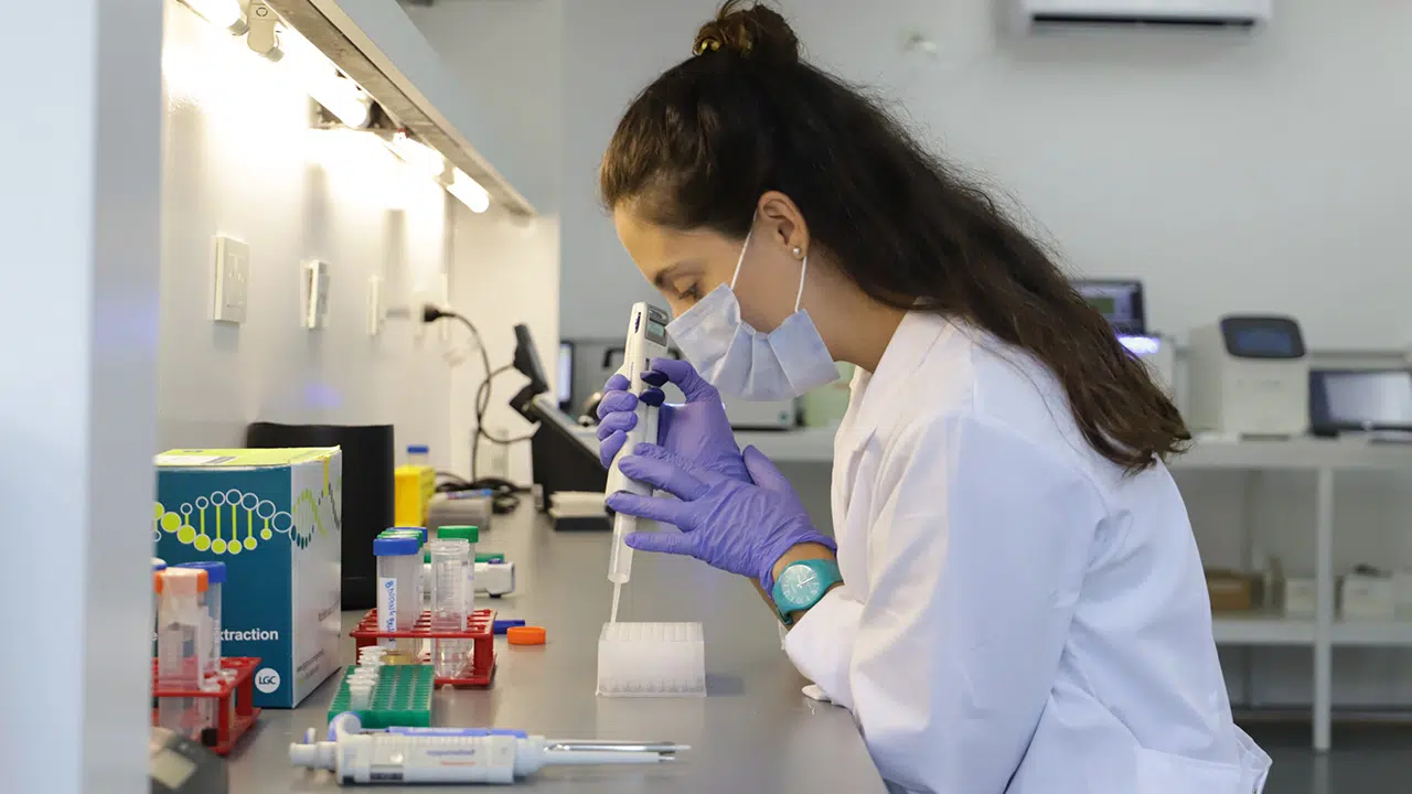 Nobel Laureates Warn About the Collapse of Argentine Science and Urge Javier Milei to Halt Cuts