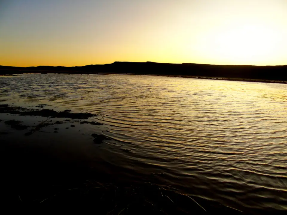 La Laguna Carrilaufquen volvió a llenarse tras 12 años seca y recupera su atractivo natural en Río Negro. Foto: Diario Río Negro.