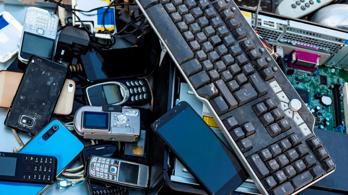 Argentina generates at least 517,000 tons of electronic waste per year and only recovers 3%