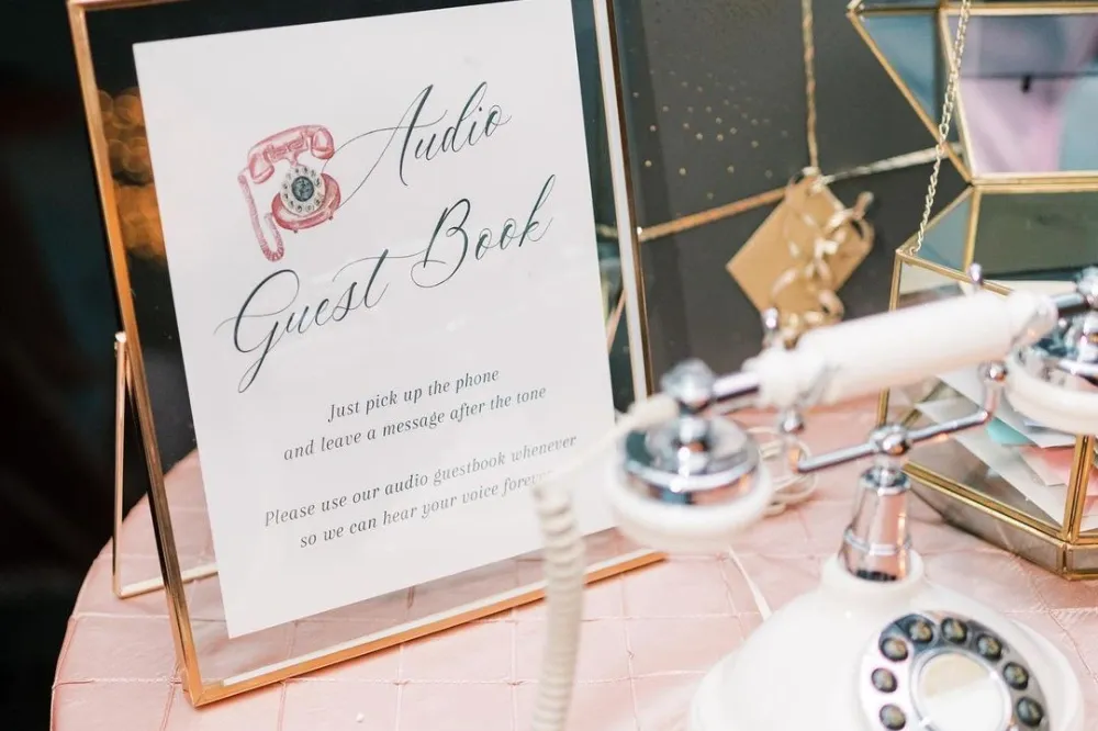 Unique Guest Book Ideas That Will Make Your Wedding Memorable 1 Image