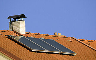 Solarthermie nimmt weniger Platz in Anspruch als eine Photovoltaik-Anlage Bild: Solarthermie Anlage