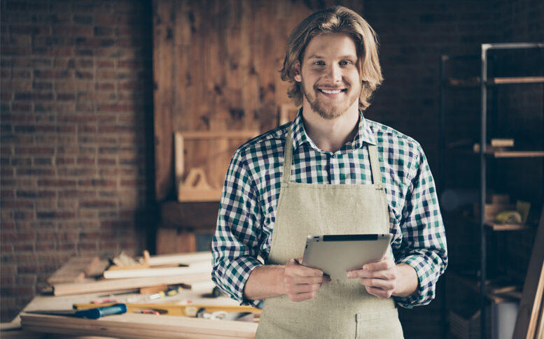Mittlerweile gibt es branchenspezifische Software für Tischler Bild: Digitalisierung im Tischler-Handwerk