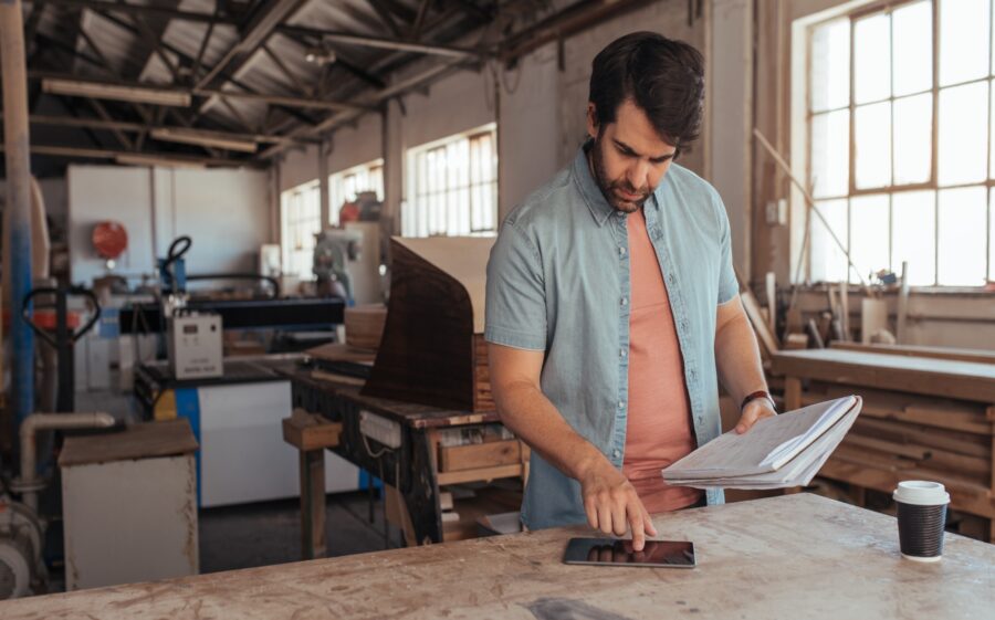 Im Handwerk können Angebots-Sammler wertvolle Zeit kosten Bild: Zeit einsparen im Handwerk