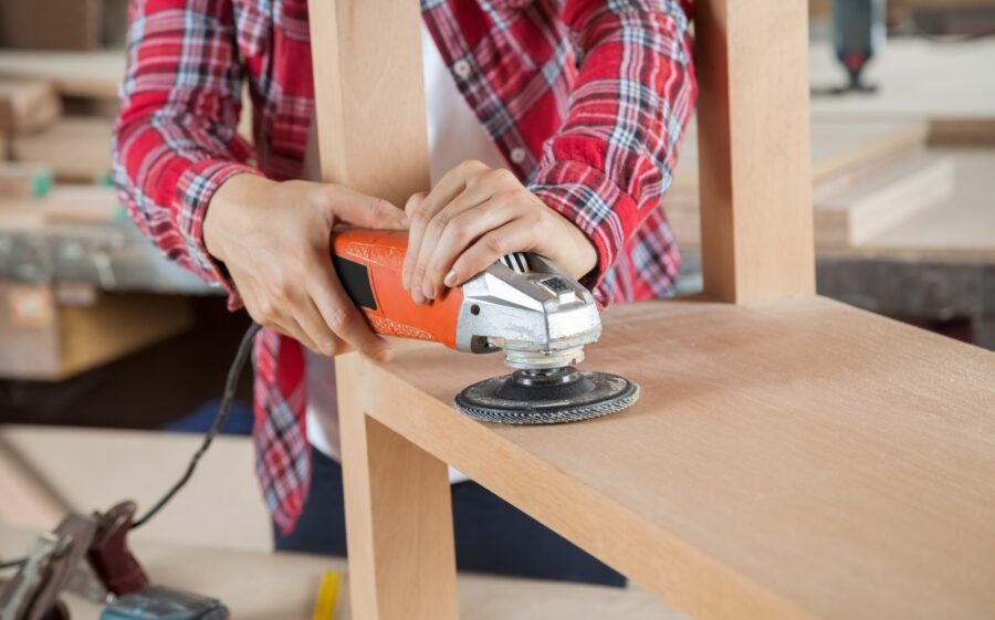 Tischler gehören leider nicht zu den Handwerksberufen mit dem besten Gehalt Bild: Gehalt im Handwerk