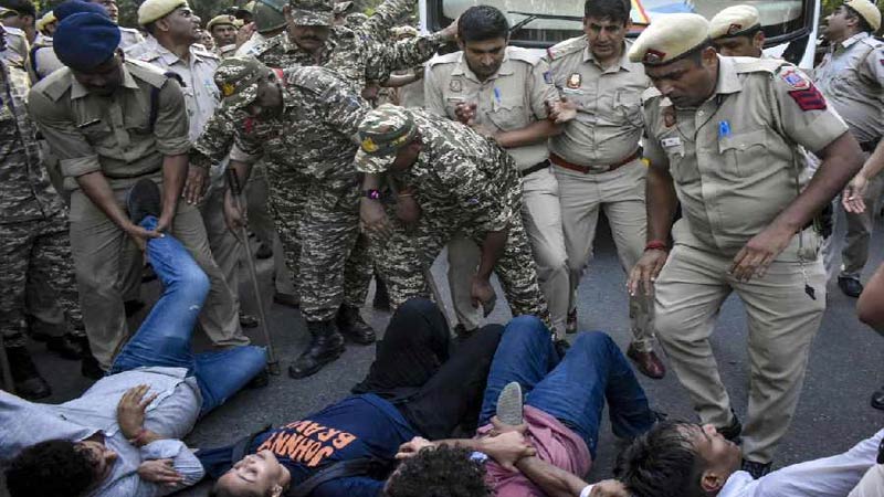 DelhiPolice985