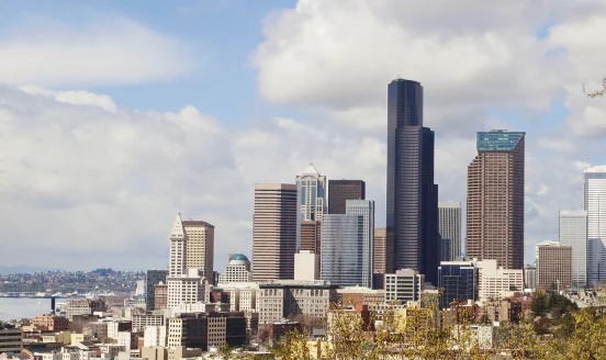 El horizonte urbano de Seattle, Washington