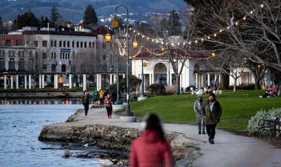 The walking path beside Lake Merritt in Oakland, California, during winter