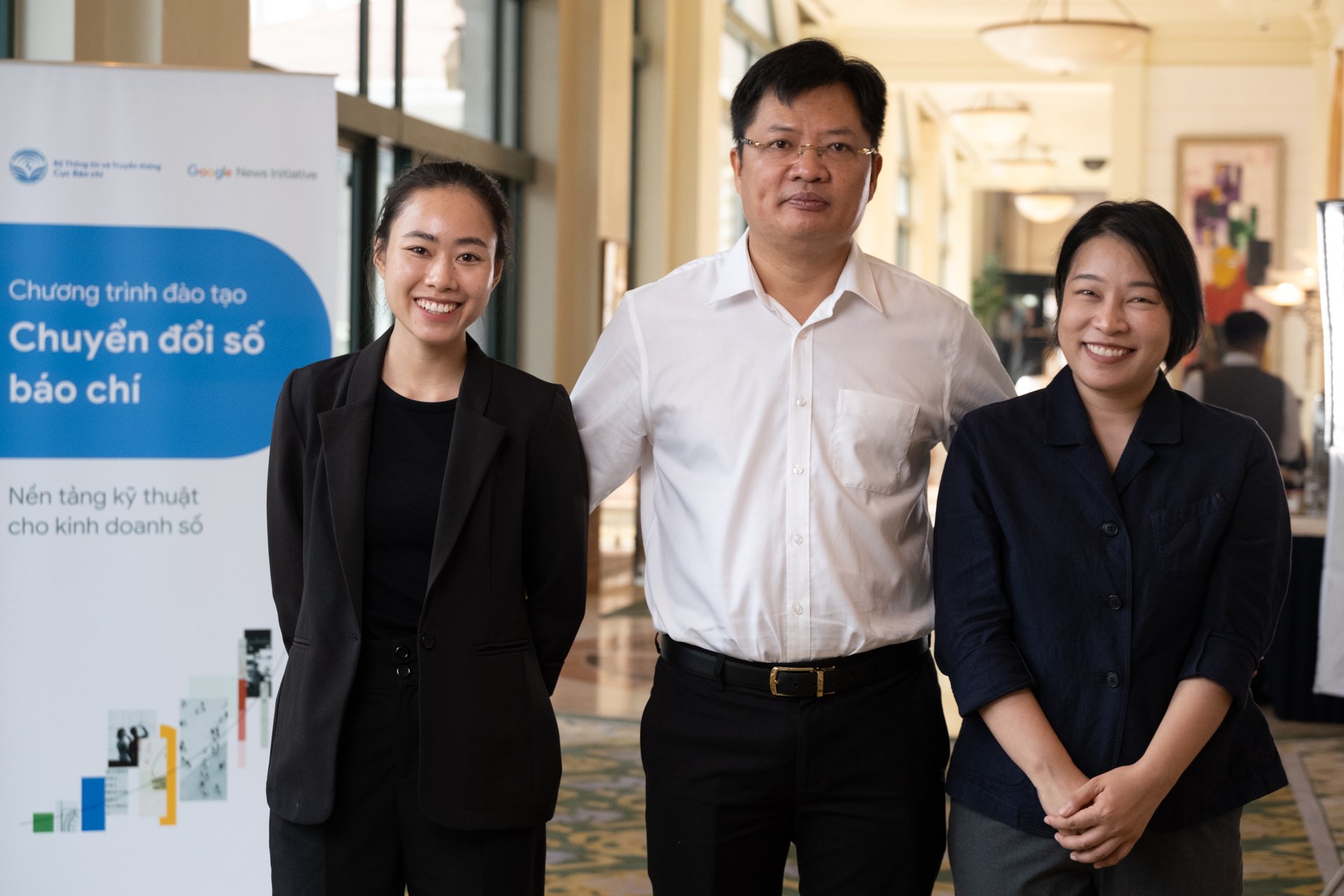 Nghe An Newspaper Representatives with Google Representative