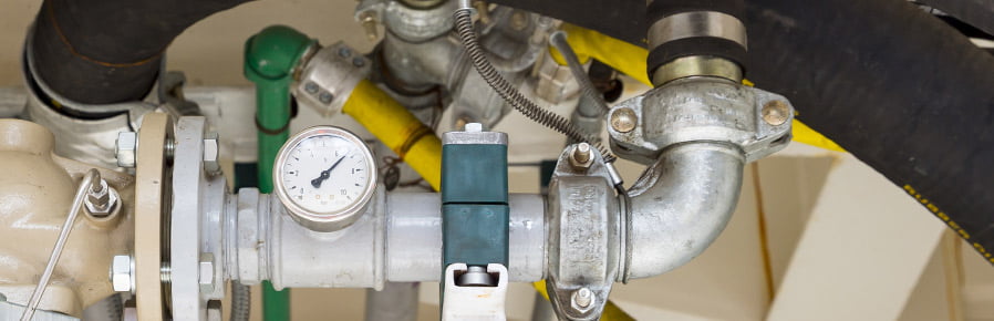 anglinio plieno kamščiai ir uždarymo dangteliai