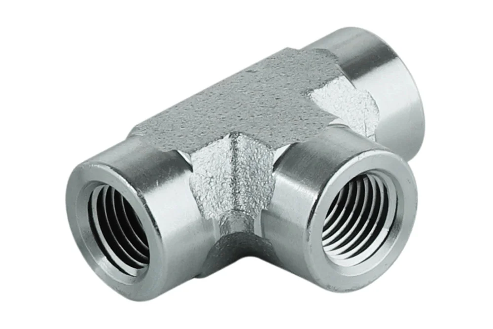 Adapteris – trišakis su vidine NPT sriegtimi, anglinis plienas, tipas A309