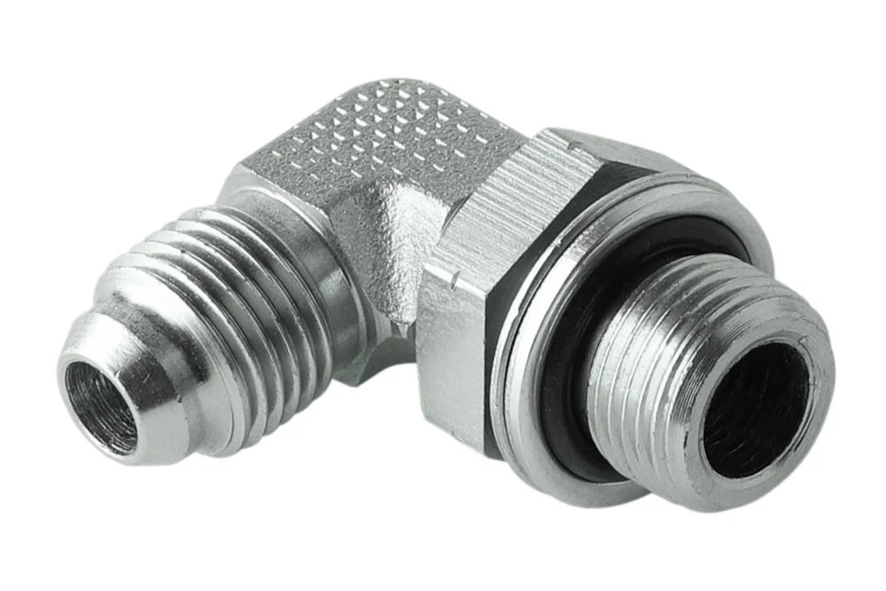 Adapteris – 90° alkūnė JIS Komatsu VZ METRINIS x VZ BSP, anglinis plienas, tipas A505