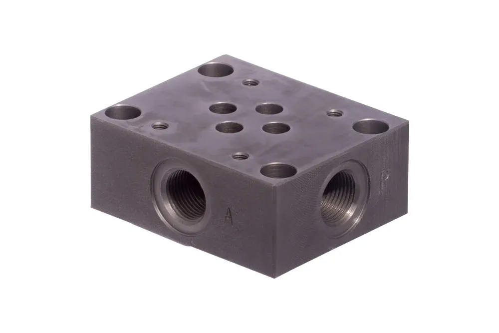 Jungiamoji plokštė PNG6, jungtys plokštės šonuose