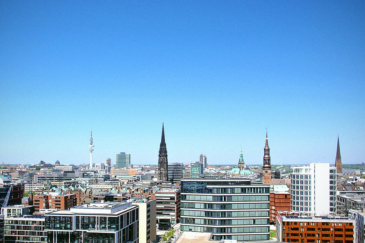 Unsere Energieberater von RENEWA überprüfen, ob Ihre Heizungsanlage alle Vorschriften des Hamburgischen Klimaschutzgesetzes erfüllt Die Hansestadt Hamburg